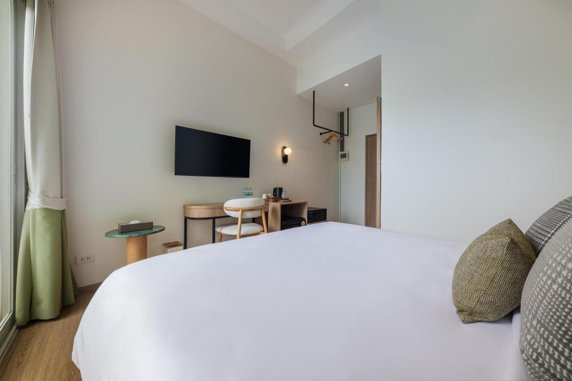 Upstairs At Ton Ton Hotel Bangkok Bagian luar foto