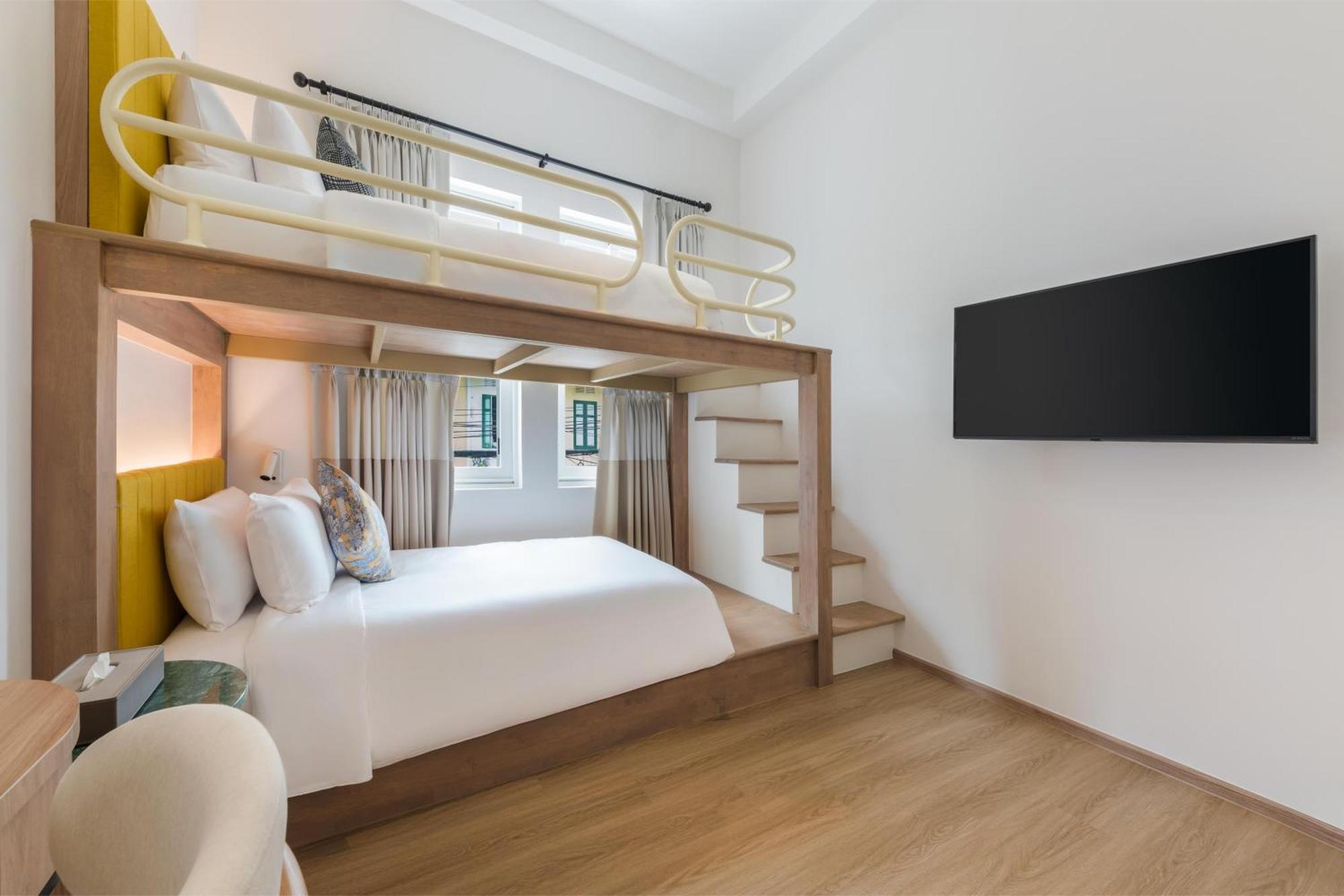 Upstairs At Ton Ton Hotel Bangkok Bagian luar foto