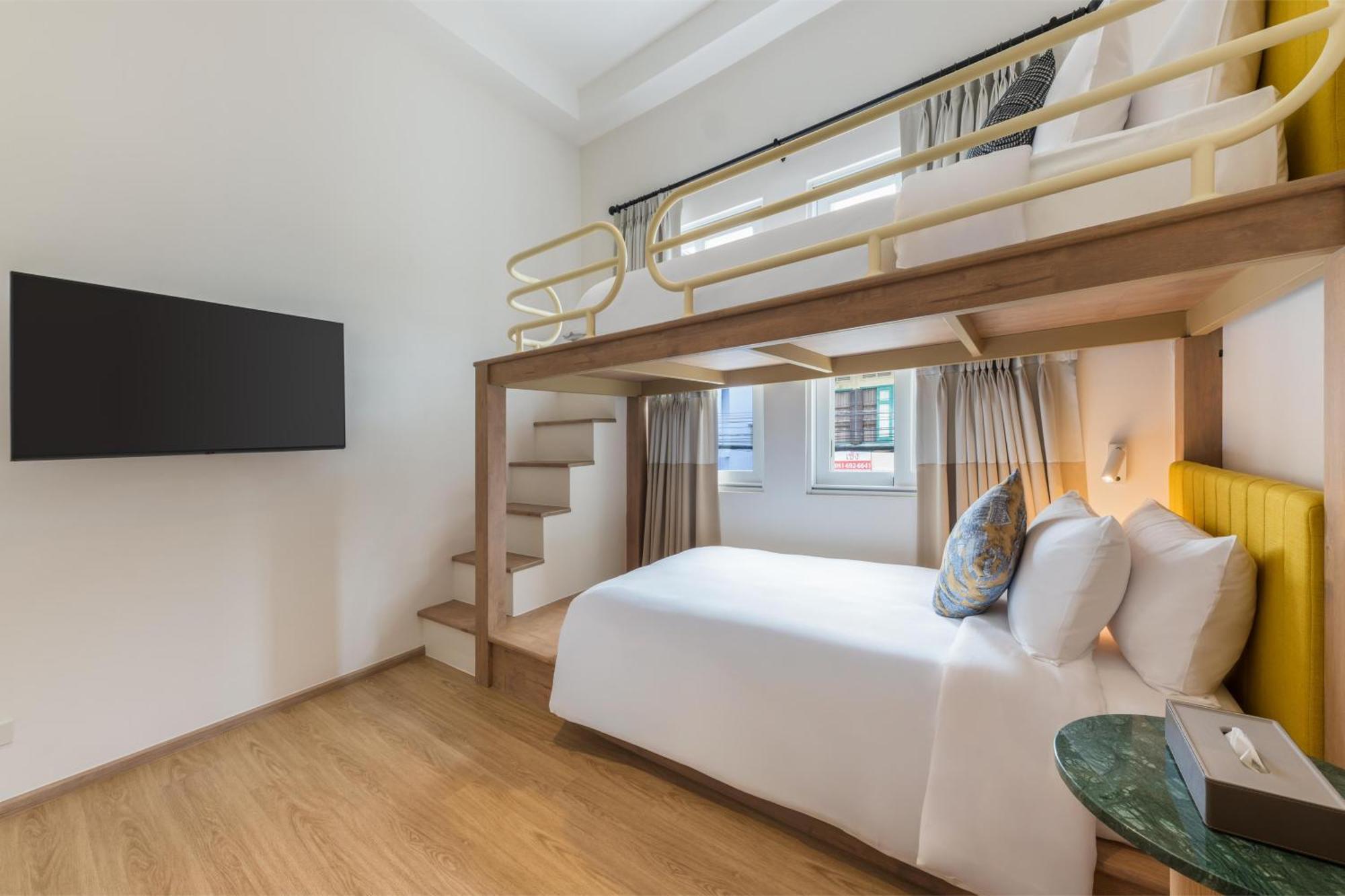 Upstairs At Ton Ton Hotel Bangkok Bagian luar foto
